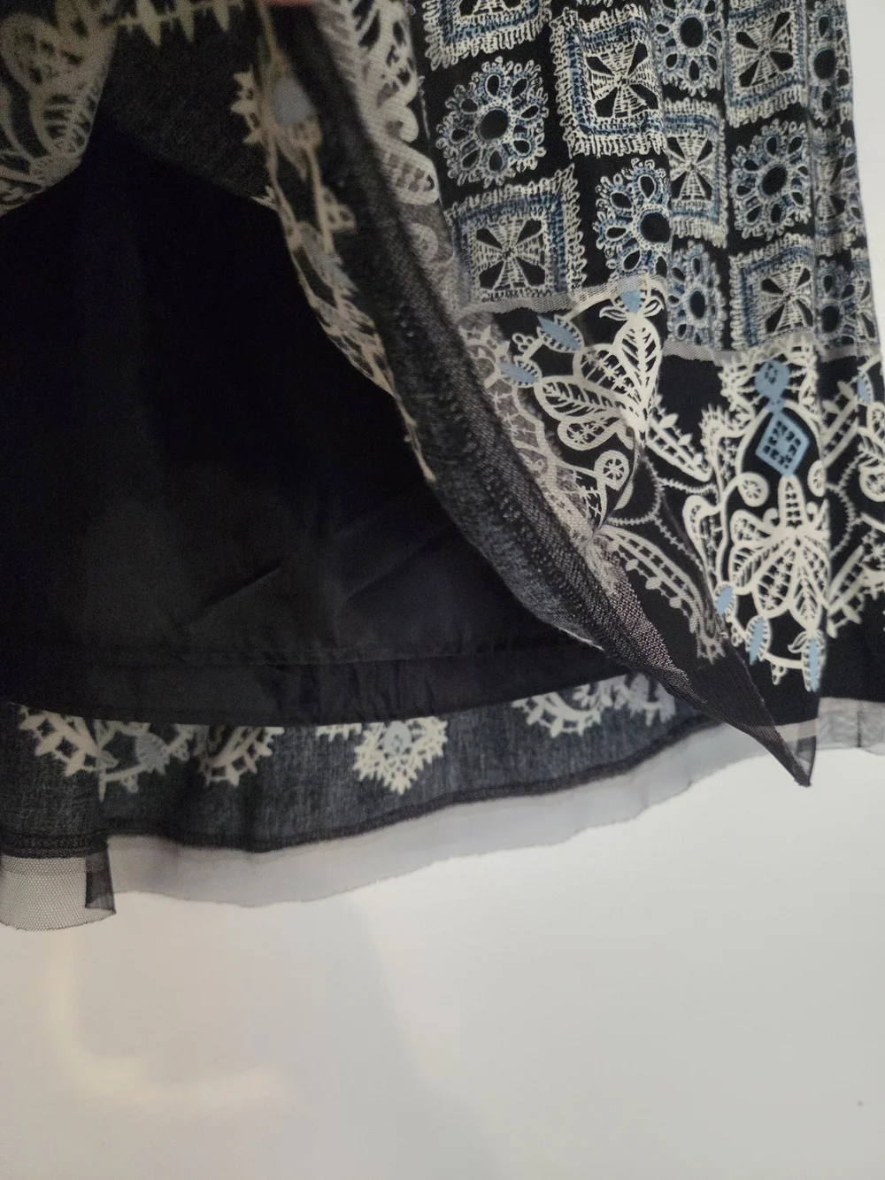 Ann Taylor LOFT Geometric Tile & Damask Border A-Line Skirt
